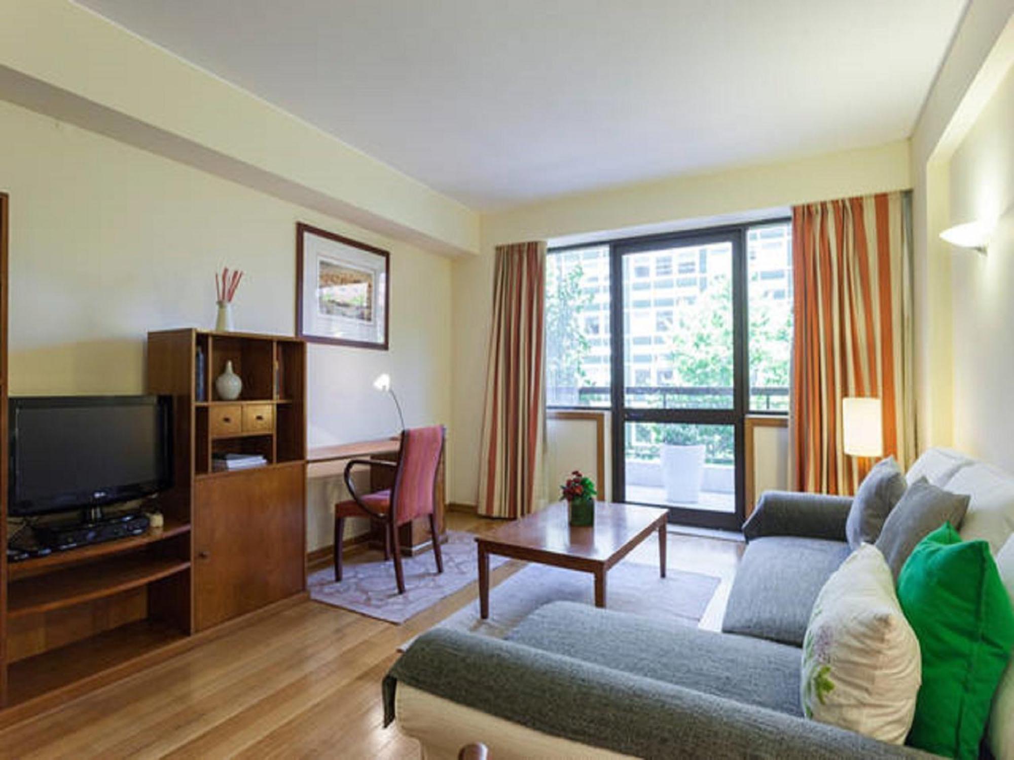 Apartment In The Heart Of Lisbon-altis Lissabon